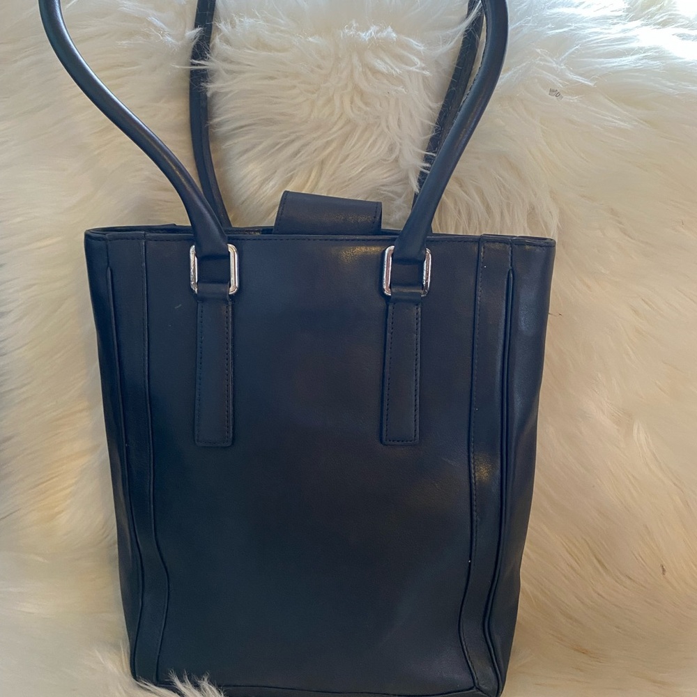 Coach vintage Black Leather Tote Bag - Picture 2 of 8